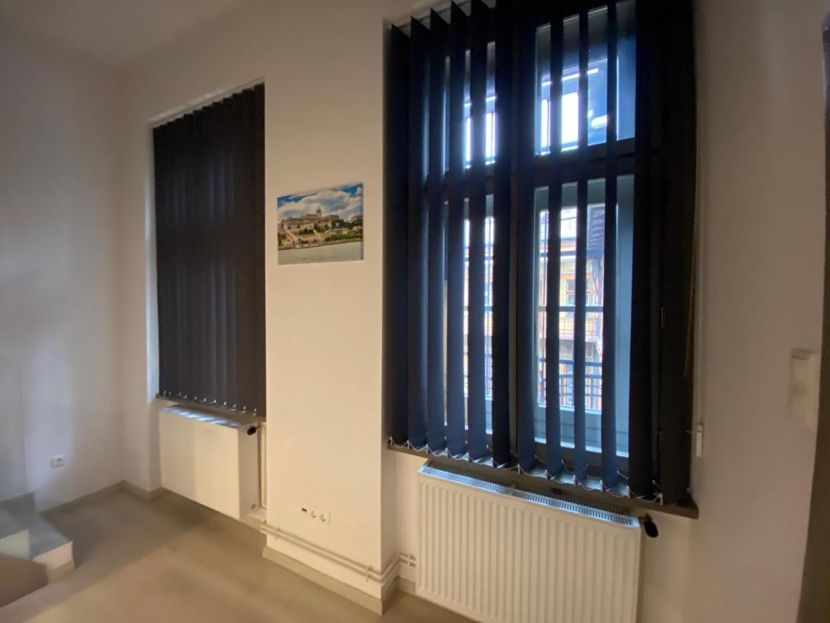 Hunyady Gallery Apartment Budapeste Exterior foto
